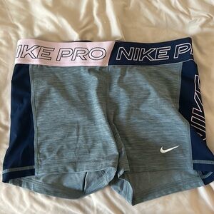 Nike Pro